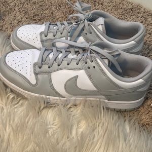 Grey fog dunks in great shape